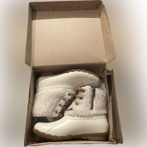 NEW IN BOX Sperry Women's Saltwater Cozy Sherpa Duck Boots Size 7